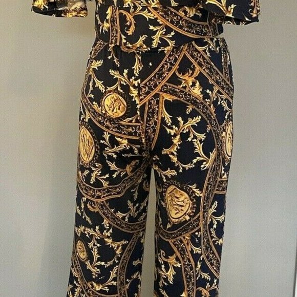 Two Piece Crop Top Set Size Medium - Picture 5 of 6